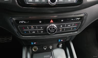 Rexton Sports Khan