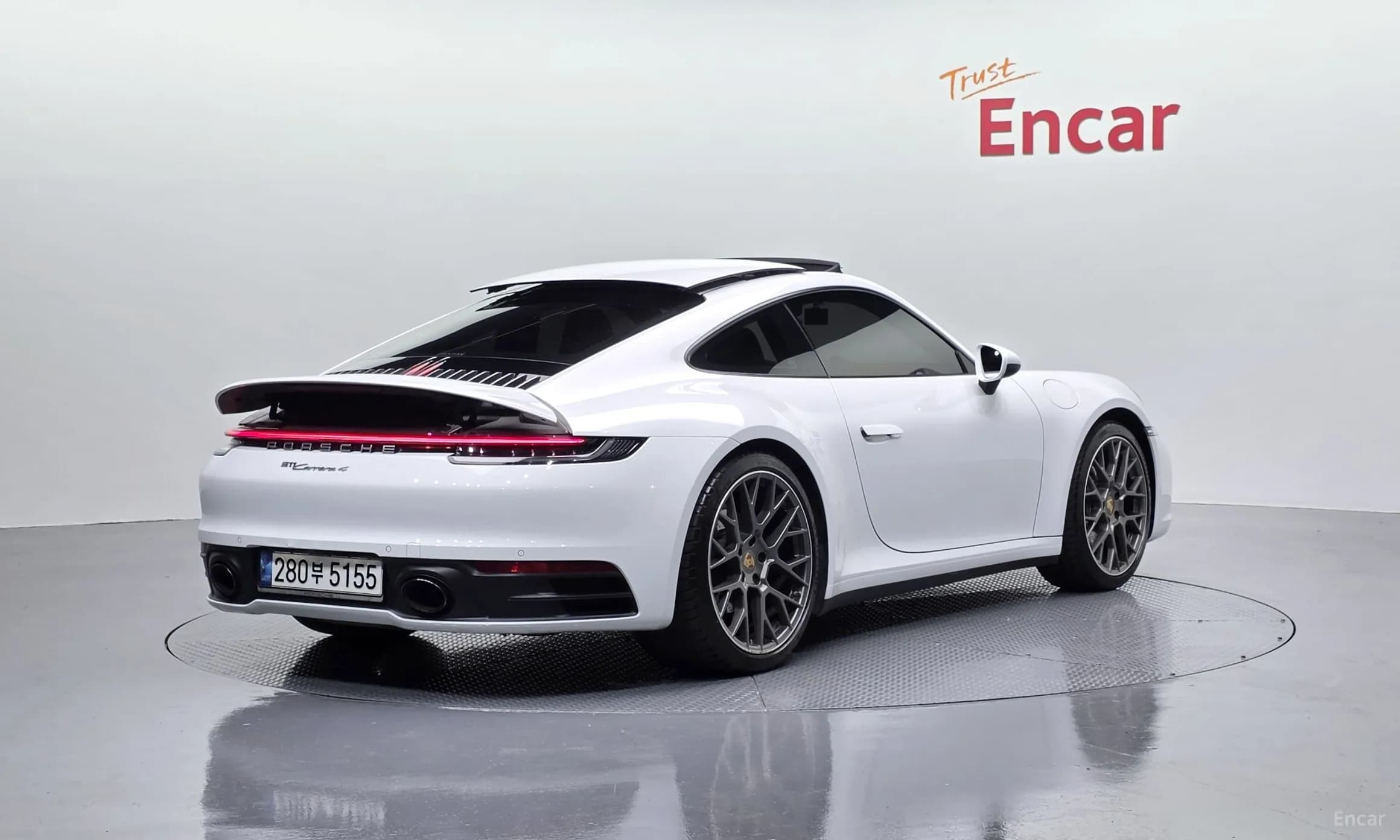 911 (992)