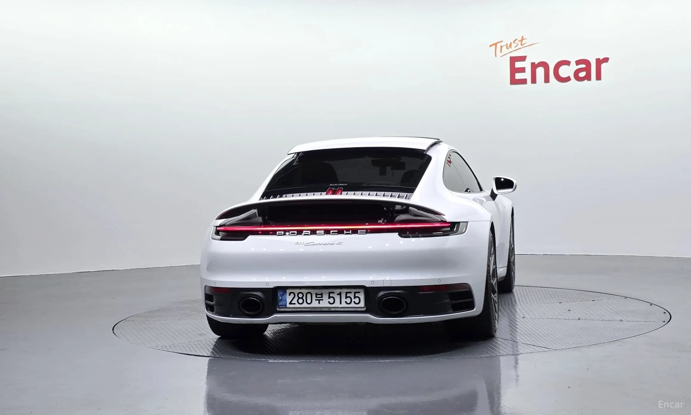 911 (992)