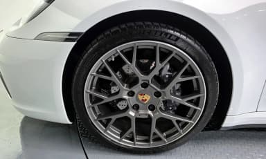 911 (992)