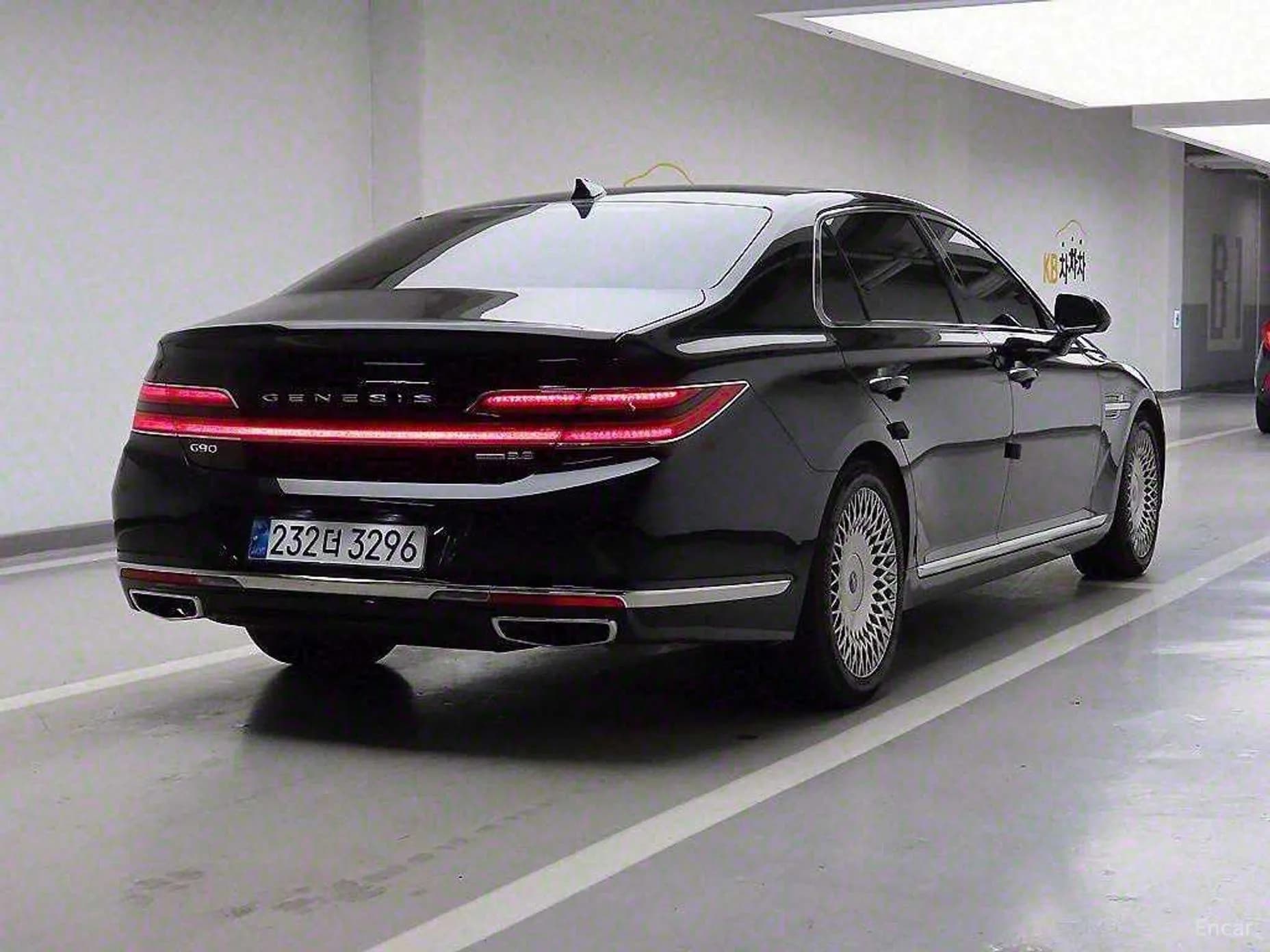 G90
