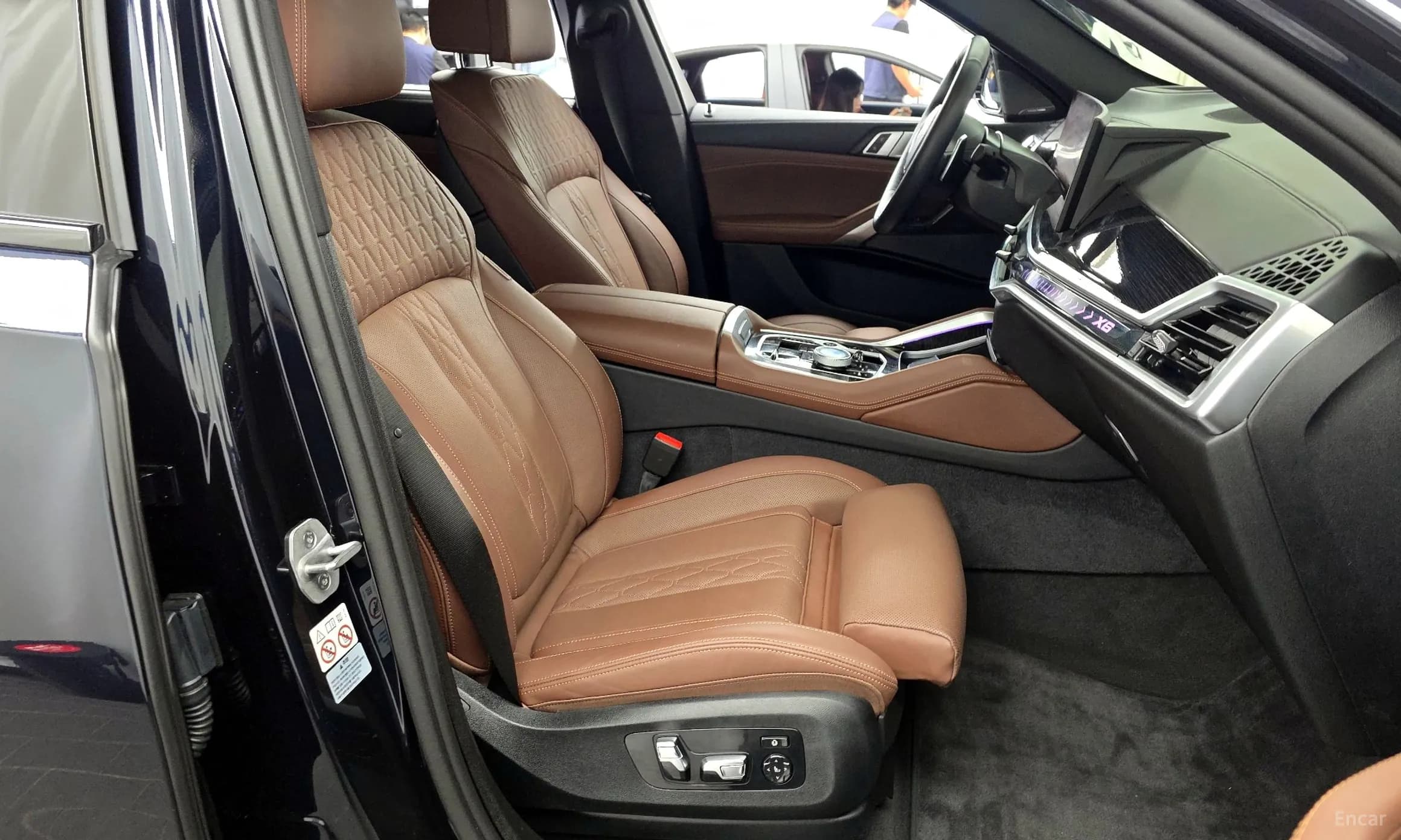X6 (G06)