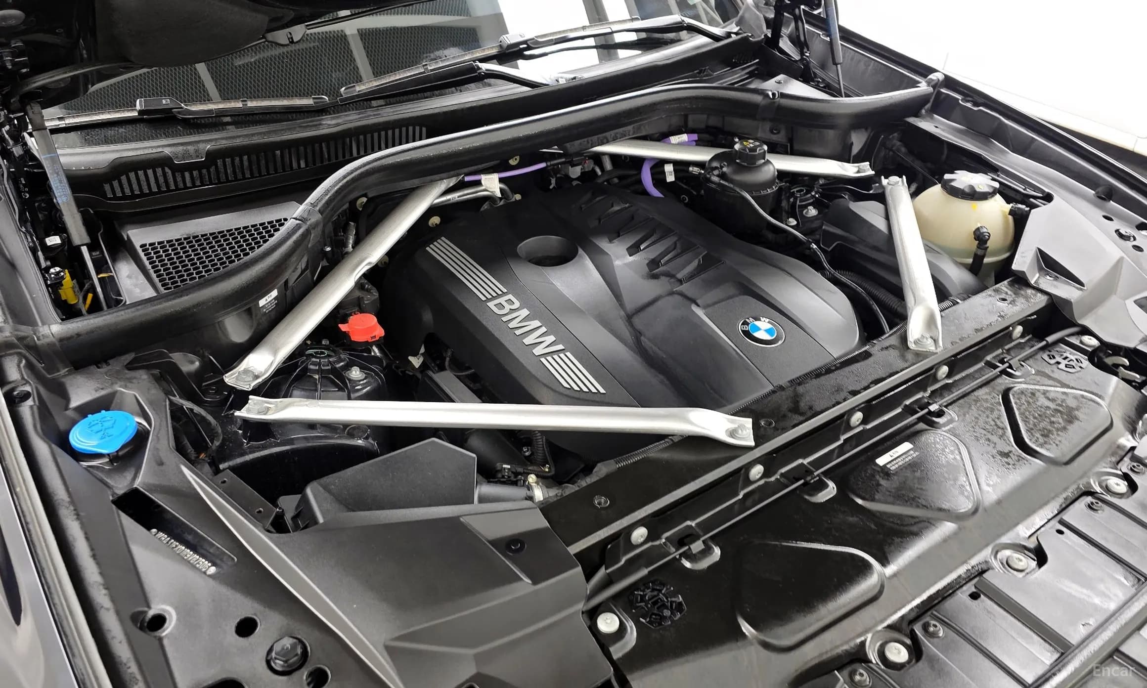 X6 (G06)