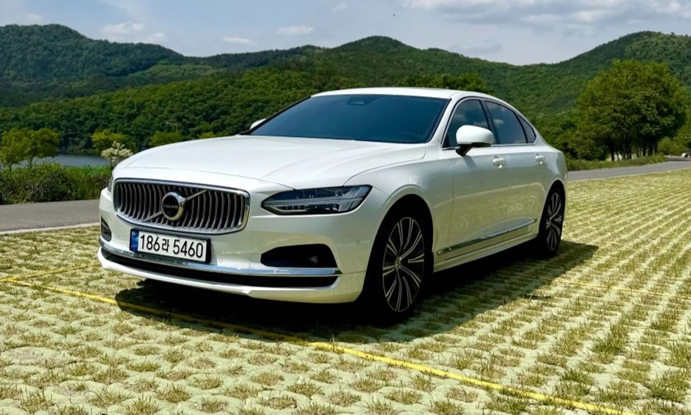 S90