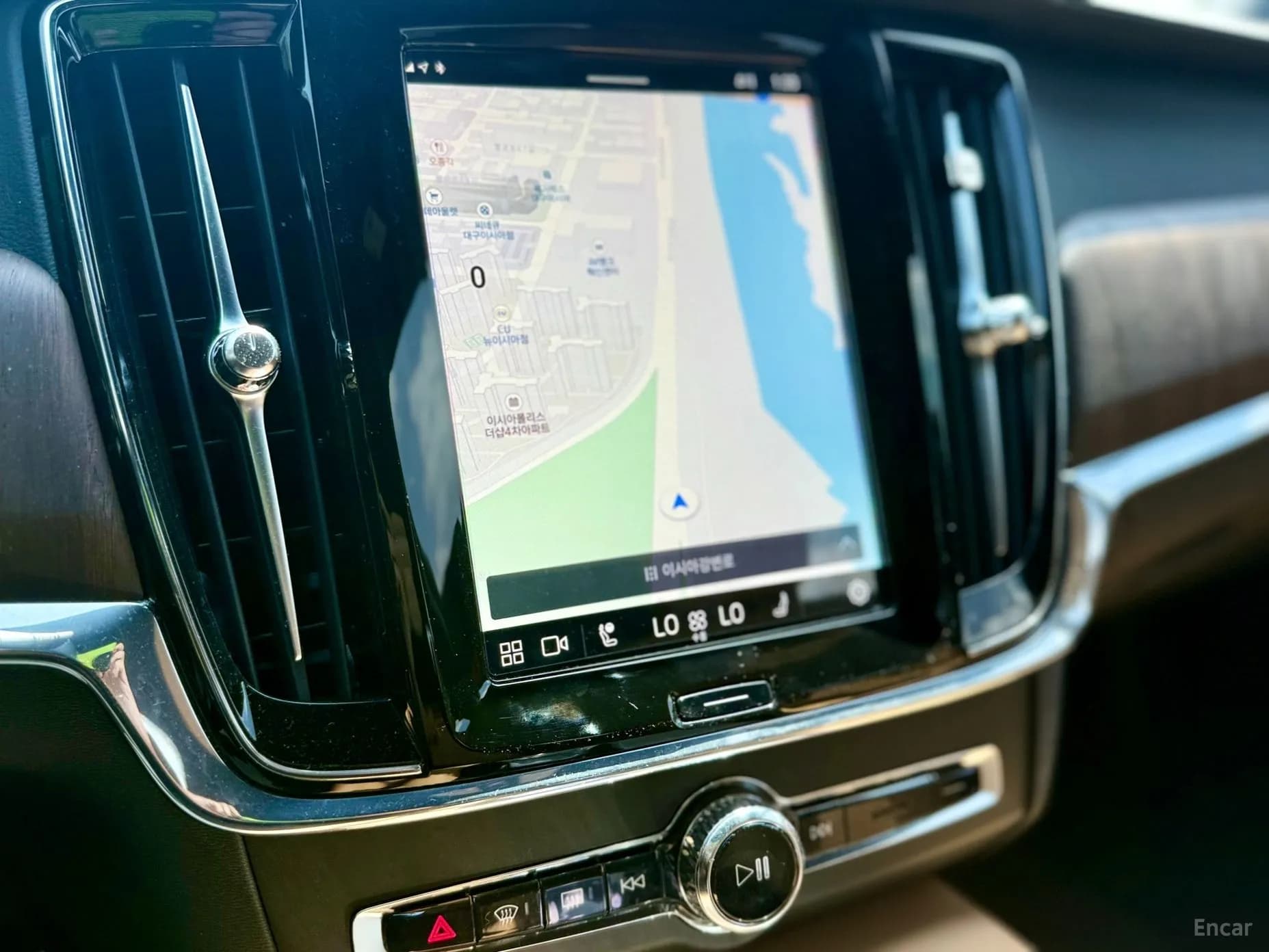 S90