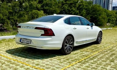 S90