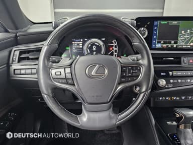 ES300h 7th Generation