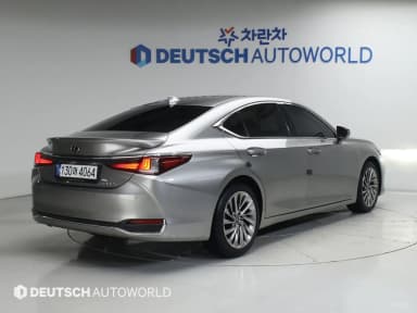 ES300h 7th Generation