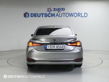 ES300h 7th Generation
