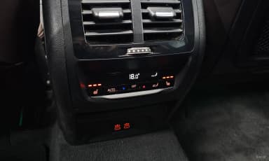 X4 (G02)