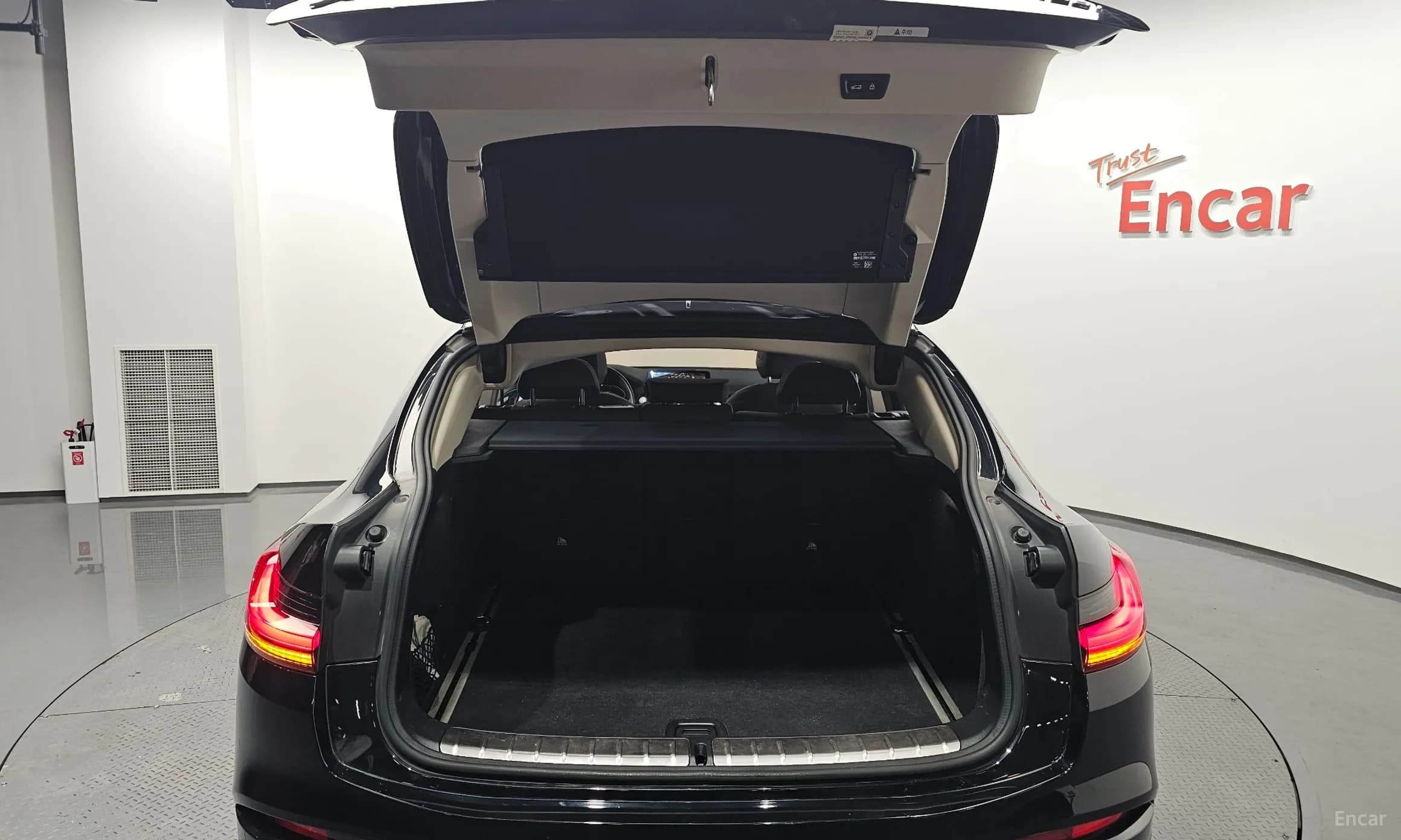 X4 (G02)