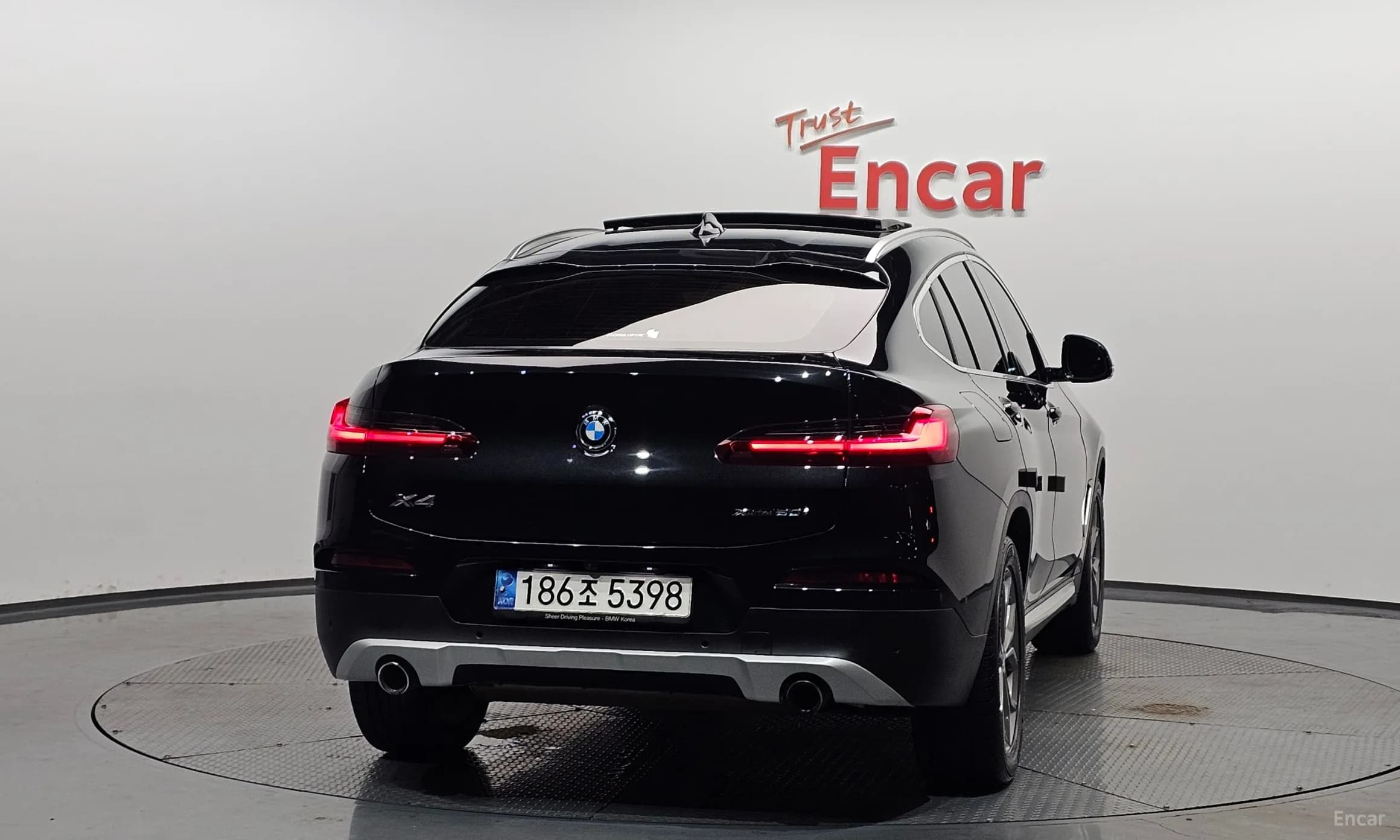 X4 (G02)