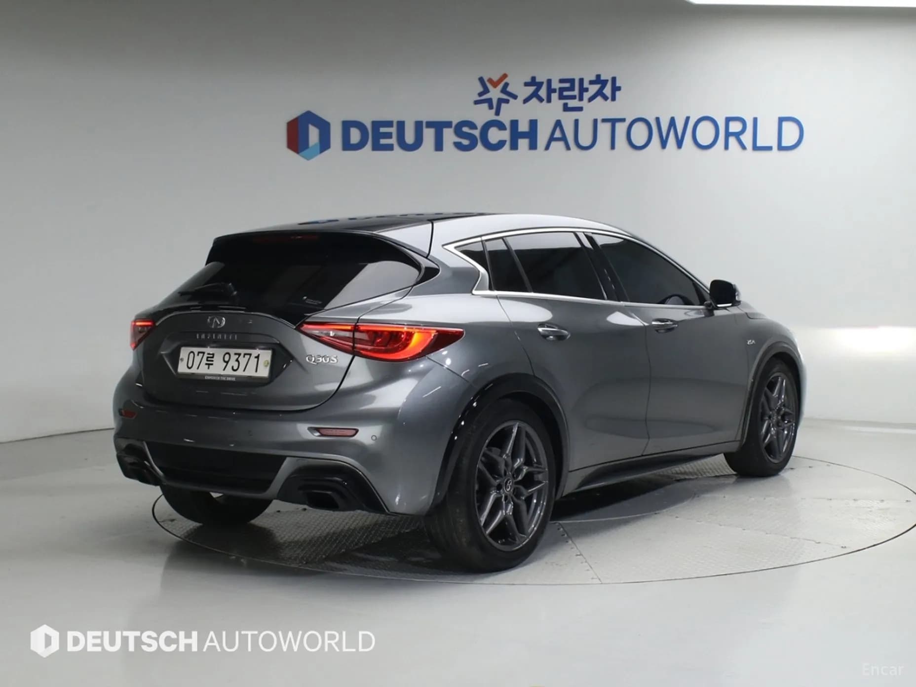 Q30