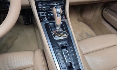910