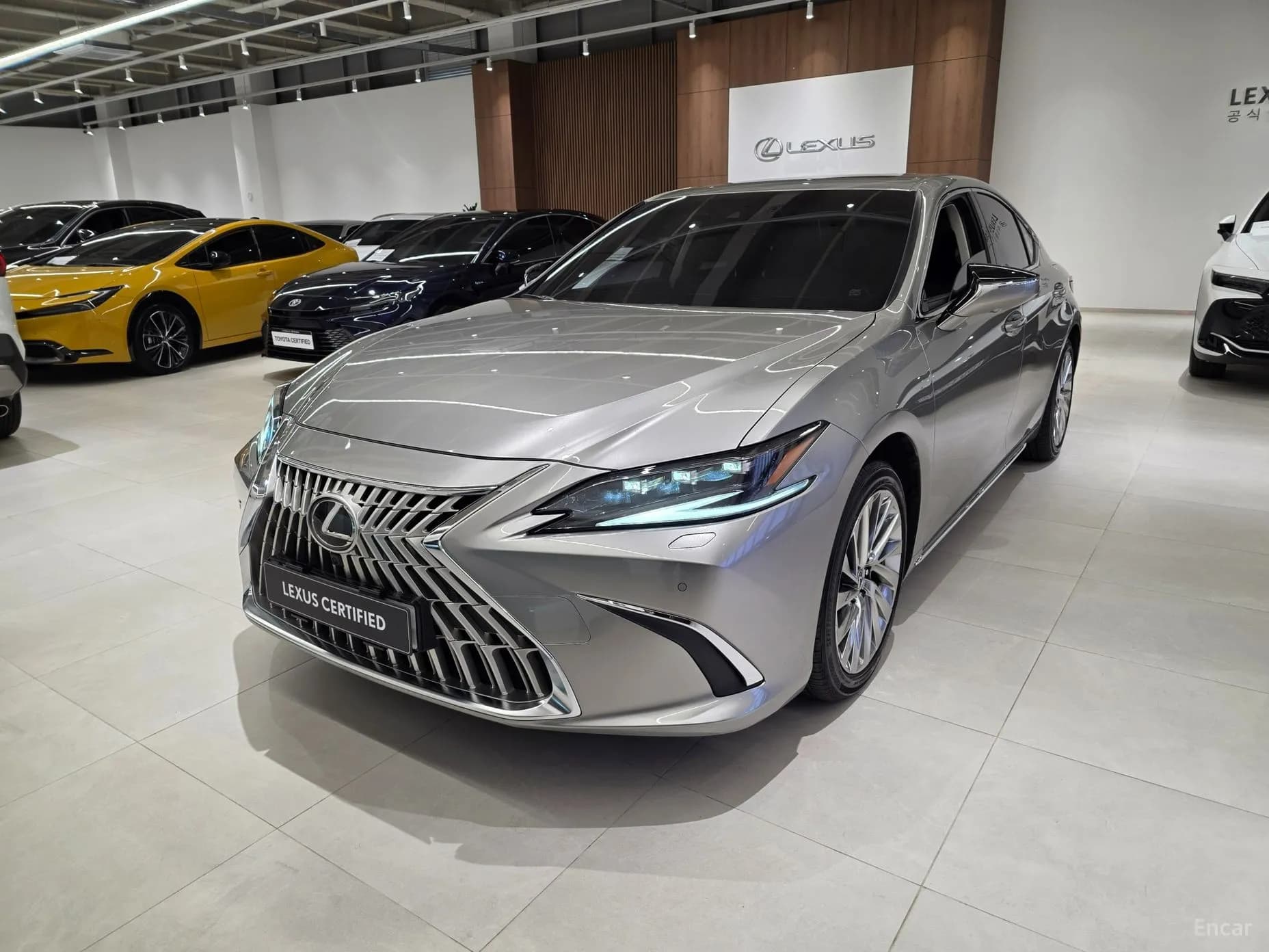 ES300h 7th Generation