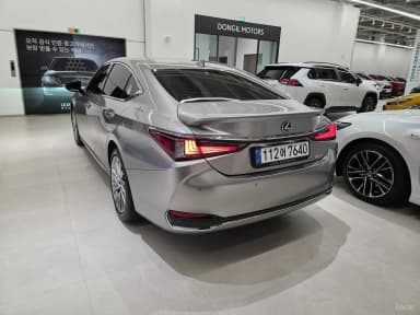 ES300h 7th Generation