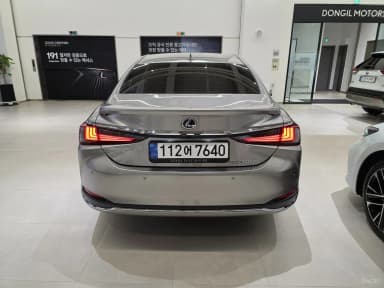 ES300h 7th Generation