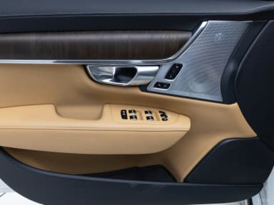 S90