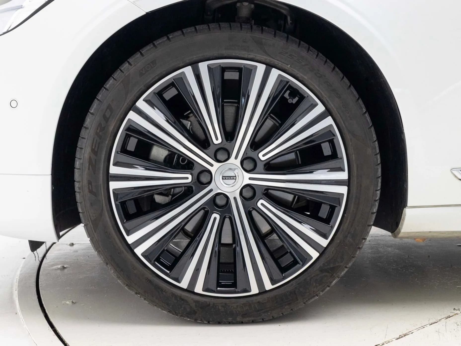 S90