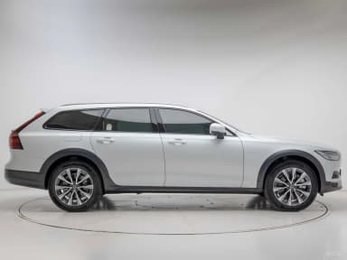 V90 Cross Country