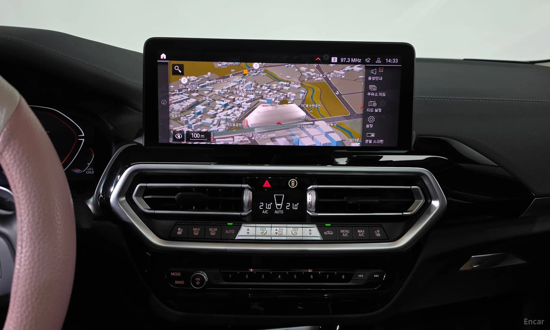 X4 (G02)