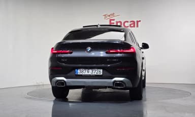 X4 (G02)