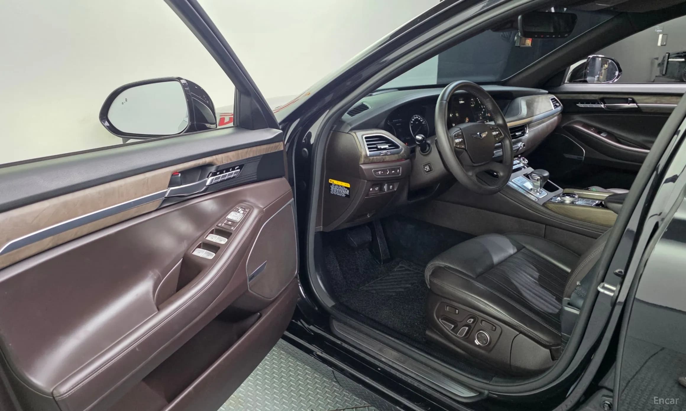 G90