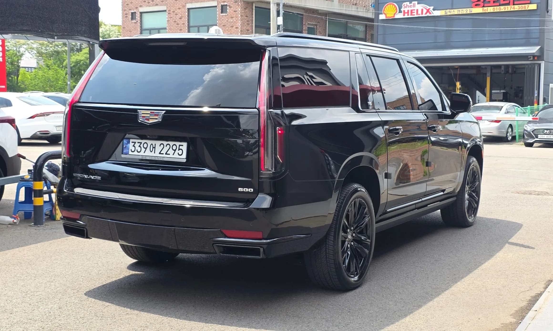 Escalade 5th Generation