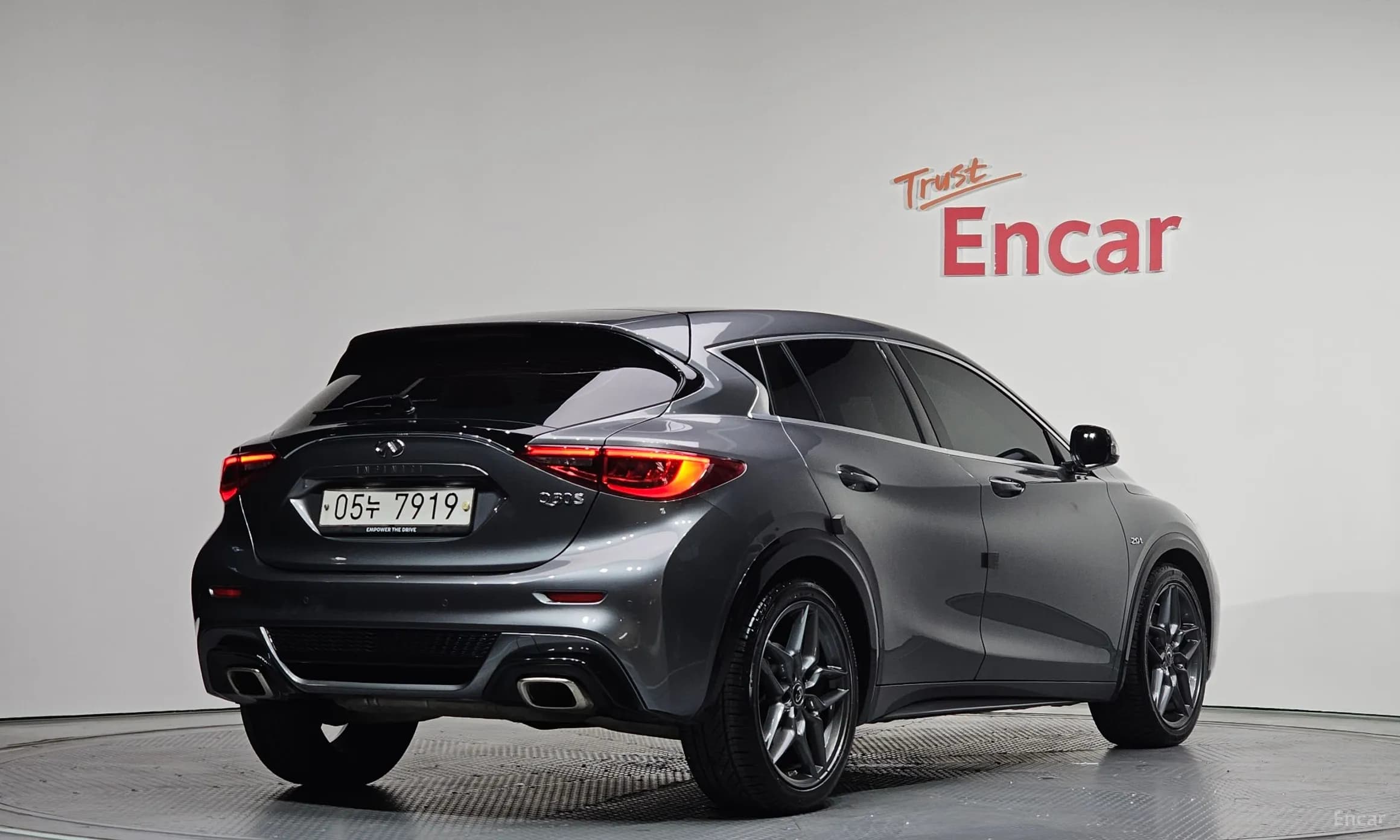 Q30