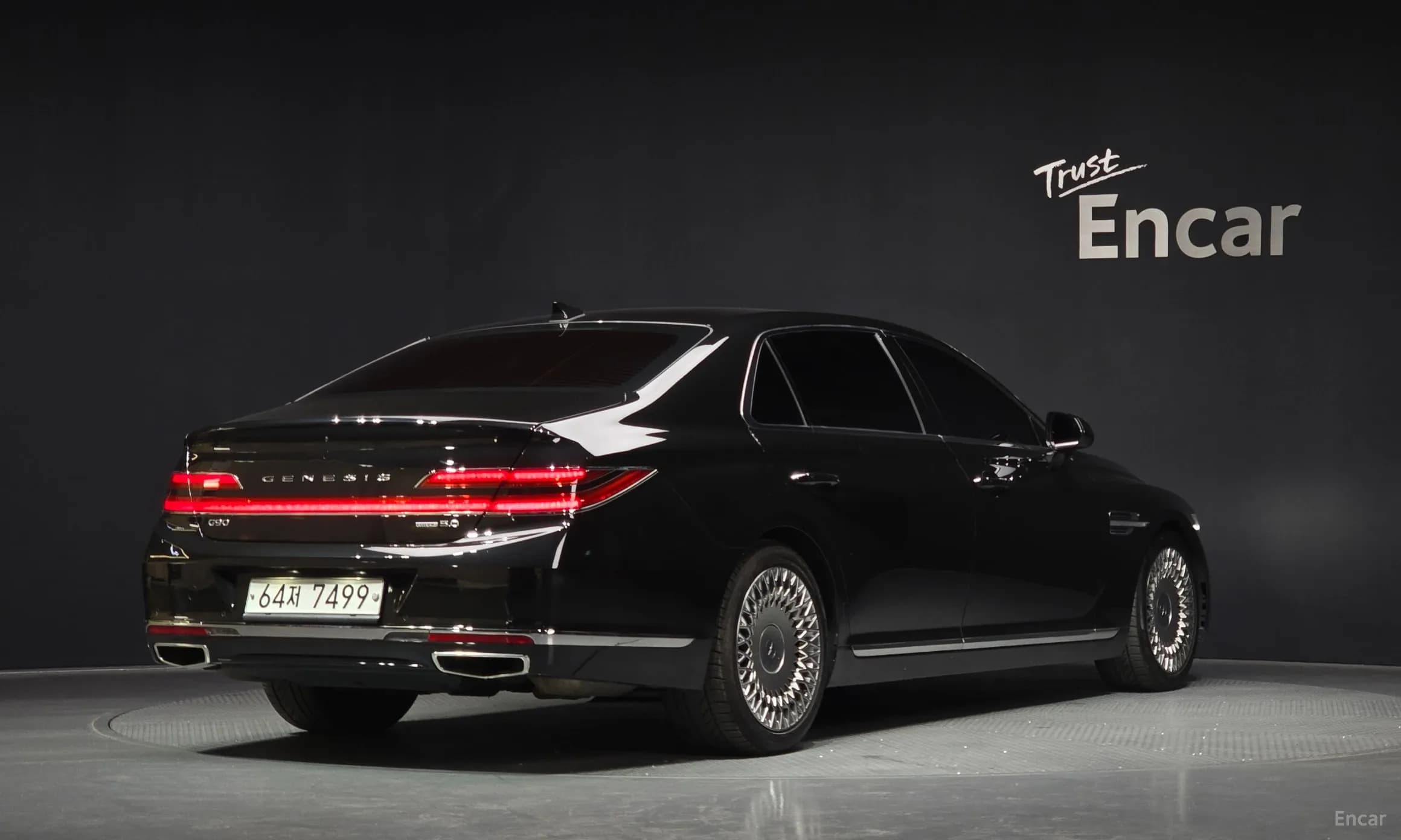 G90