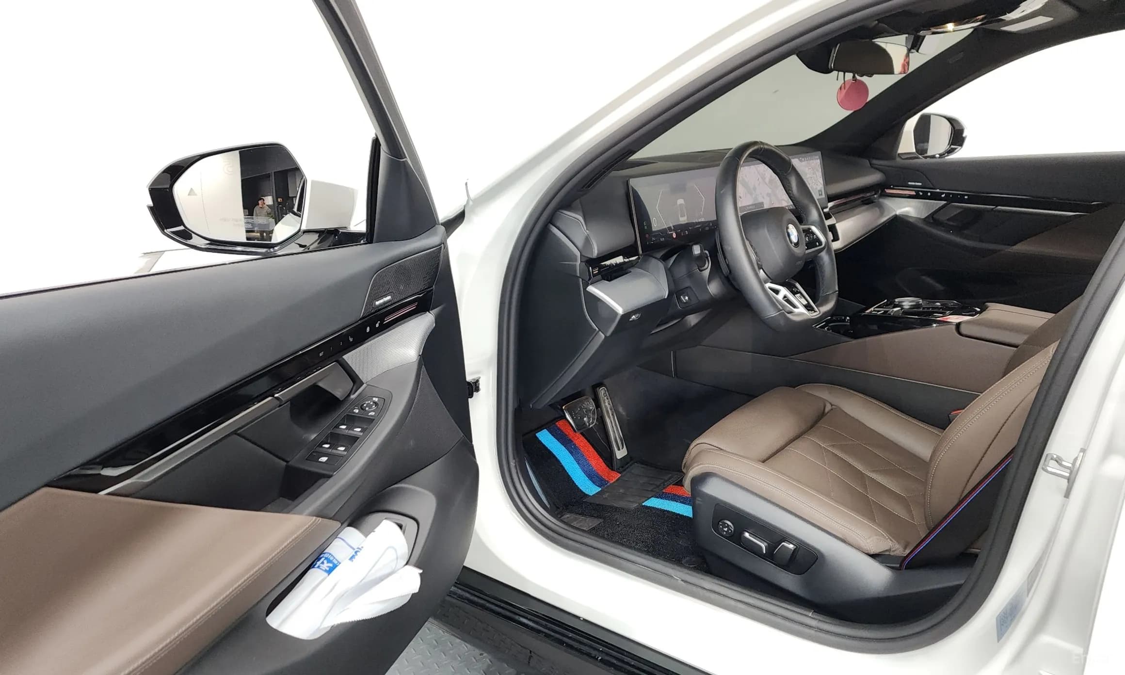 5 Series (G60)
