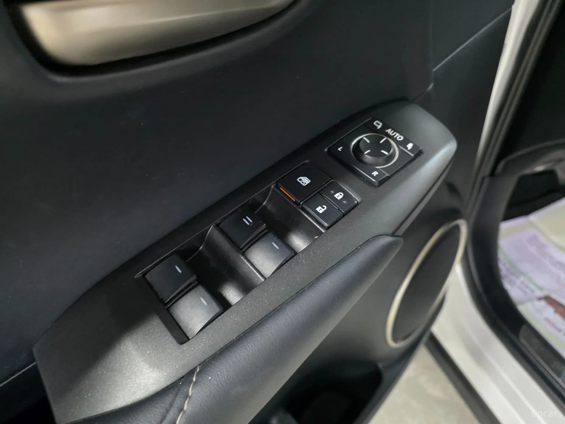 NX300h