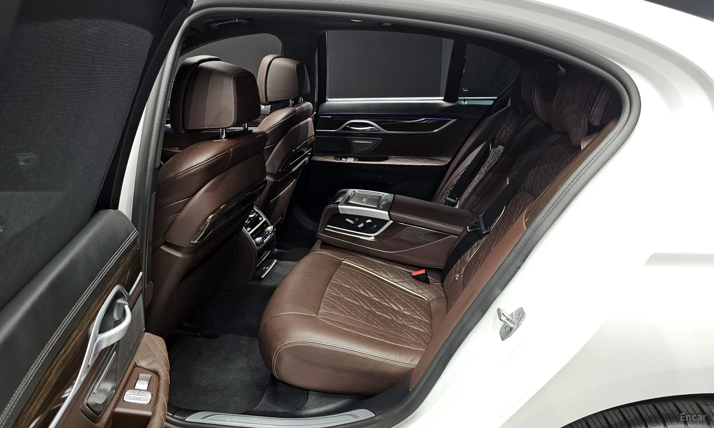 7 Series (G11)
