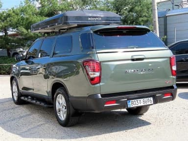 Rexton Sports Khan