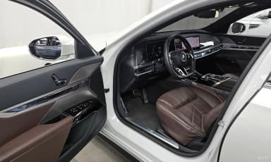7 Series (G70)