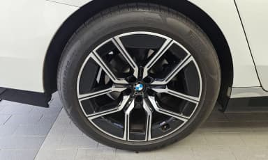 7 Series (G70)
