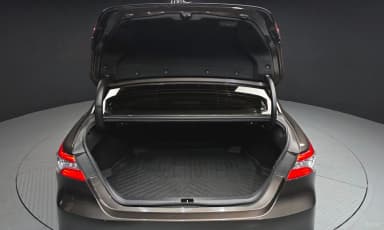 Camry (XV70)