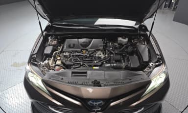 Camry (XV70)