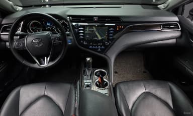 Camry (XV70)