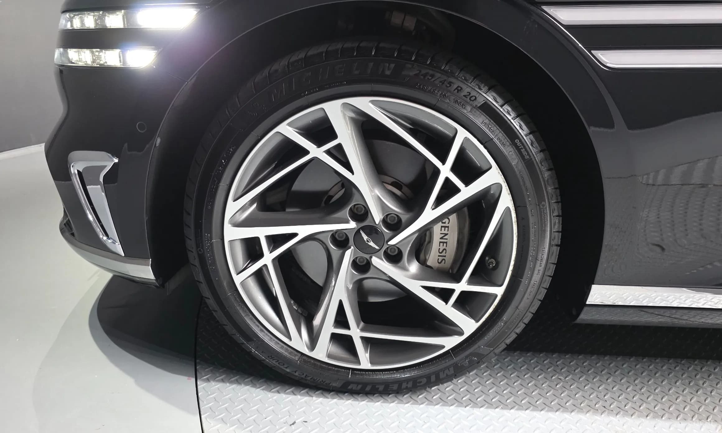 G90 (RS4)