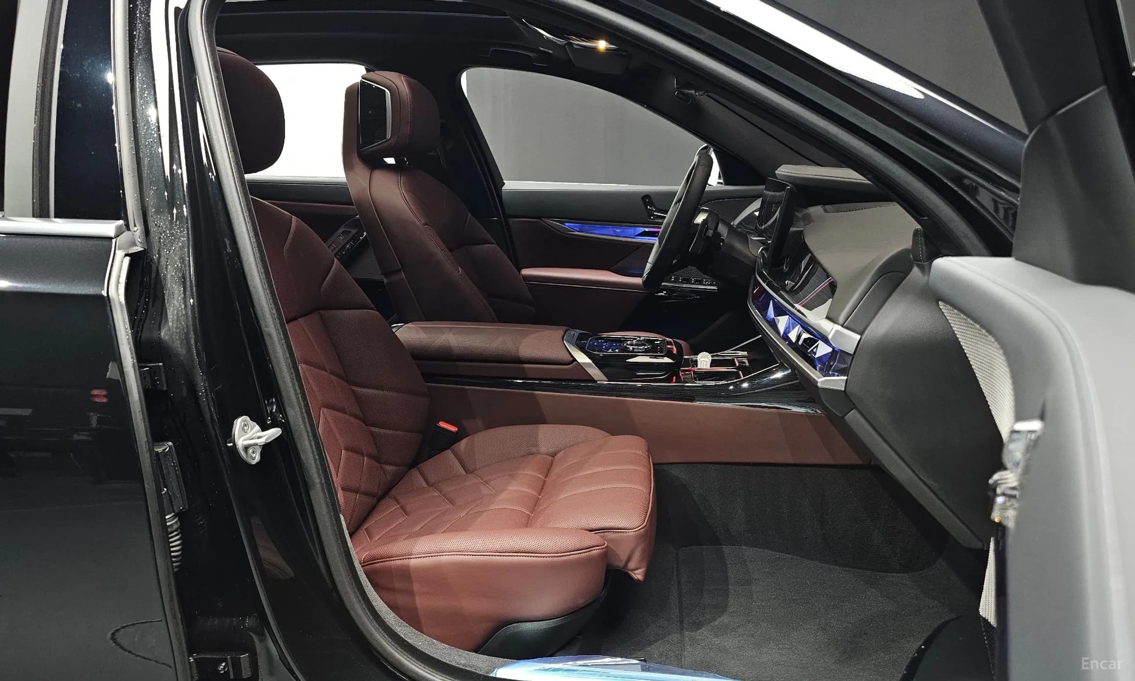7 Series (G70)