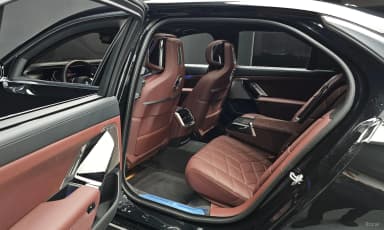 7 Series (G70)