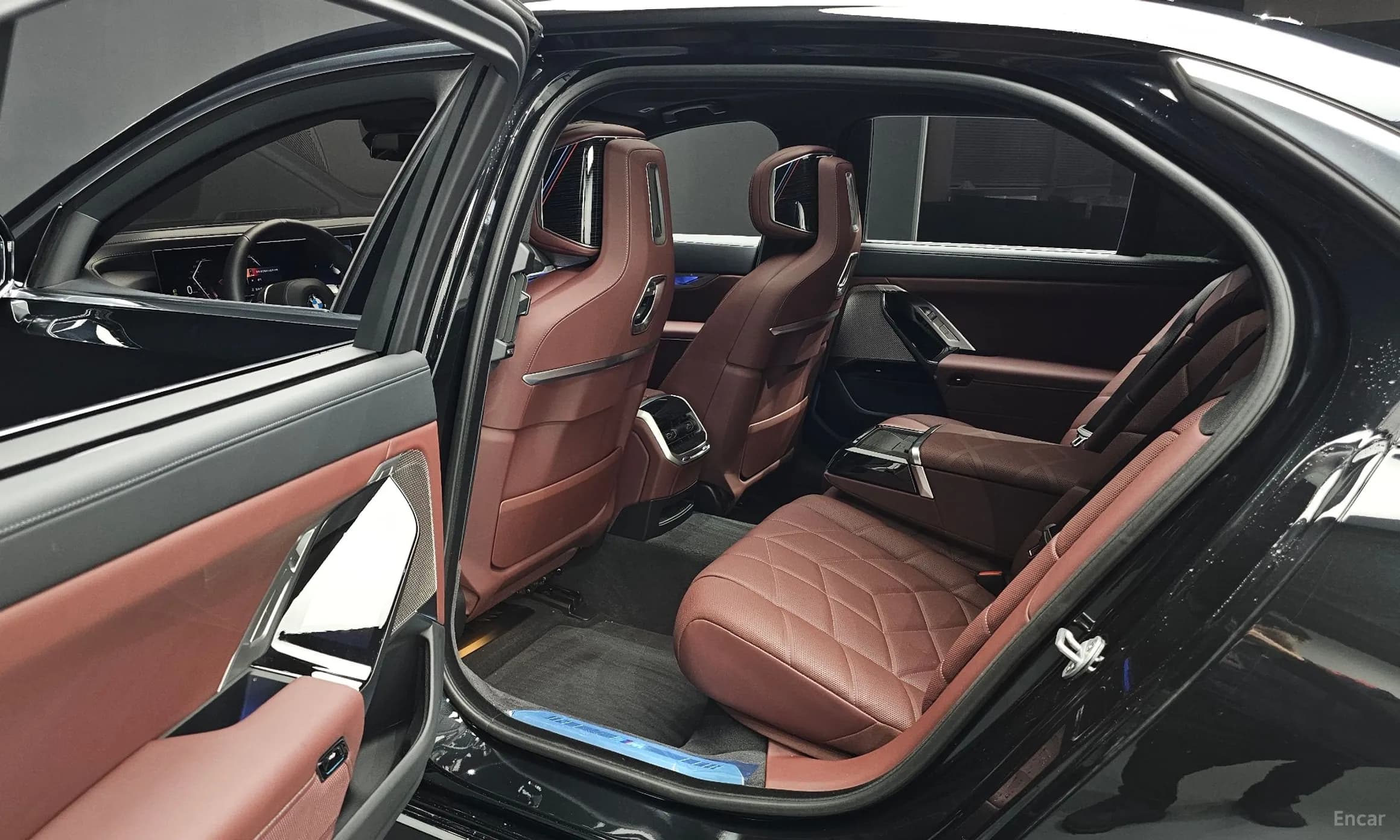 7 Series (G70)