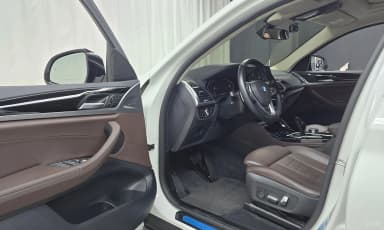 X4 (G02)