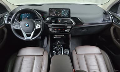 X4 (G02)