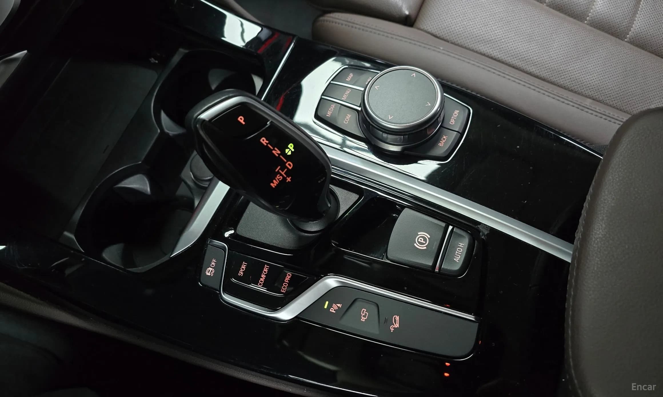 X4 (G02)