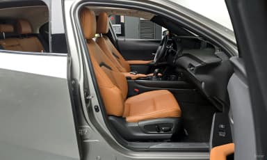 UX300e