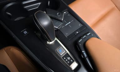 UX300e