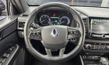 Rexton Sports Khan