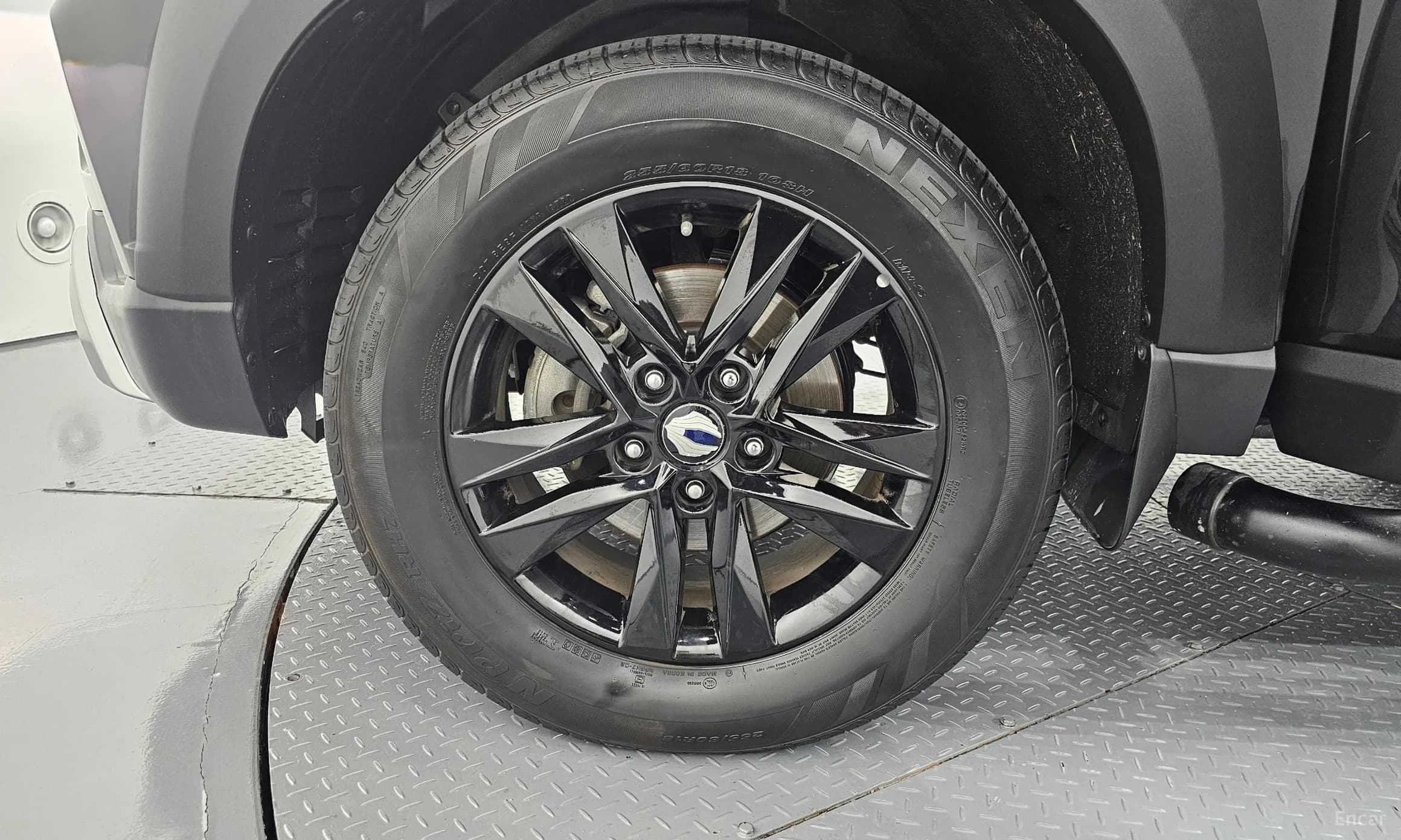 Rexton Sports Khan